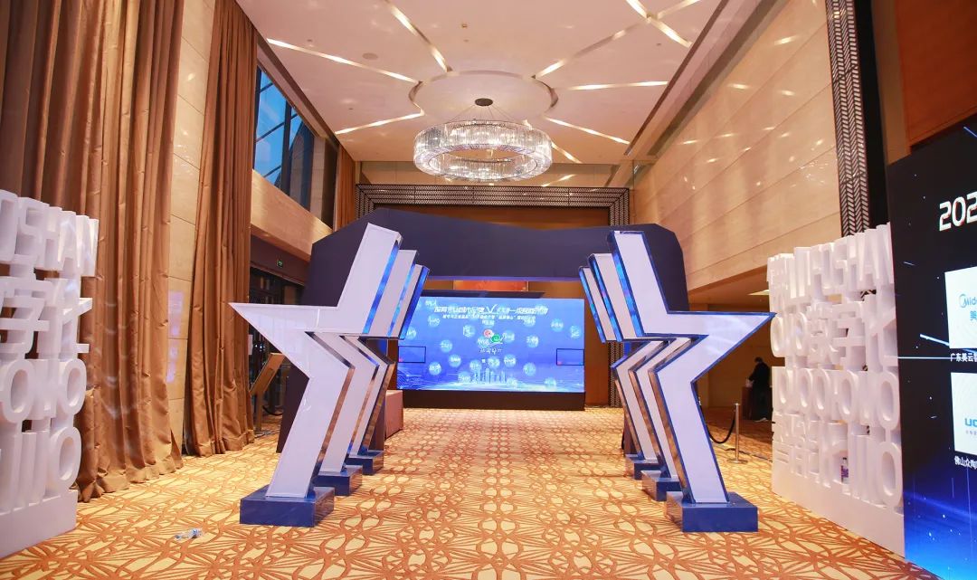 佛山品牌“奧斯卡” 唯一獲獎(jiǎng)空壓機(jī)品牌——葆德榮獲三項(xiàng)大獎(jiǎng)