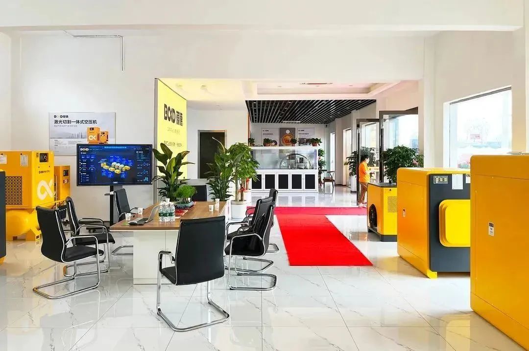 熱烈祝賀葆德空壓機江蘇揚泰運營中心盛大開業(yè)